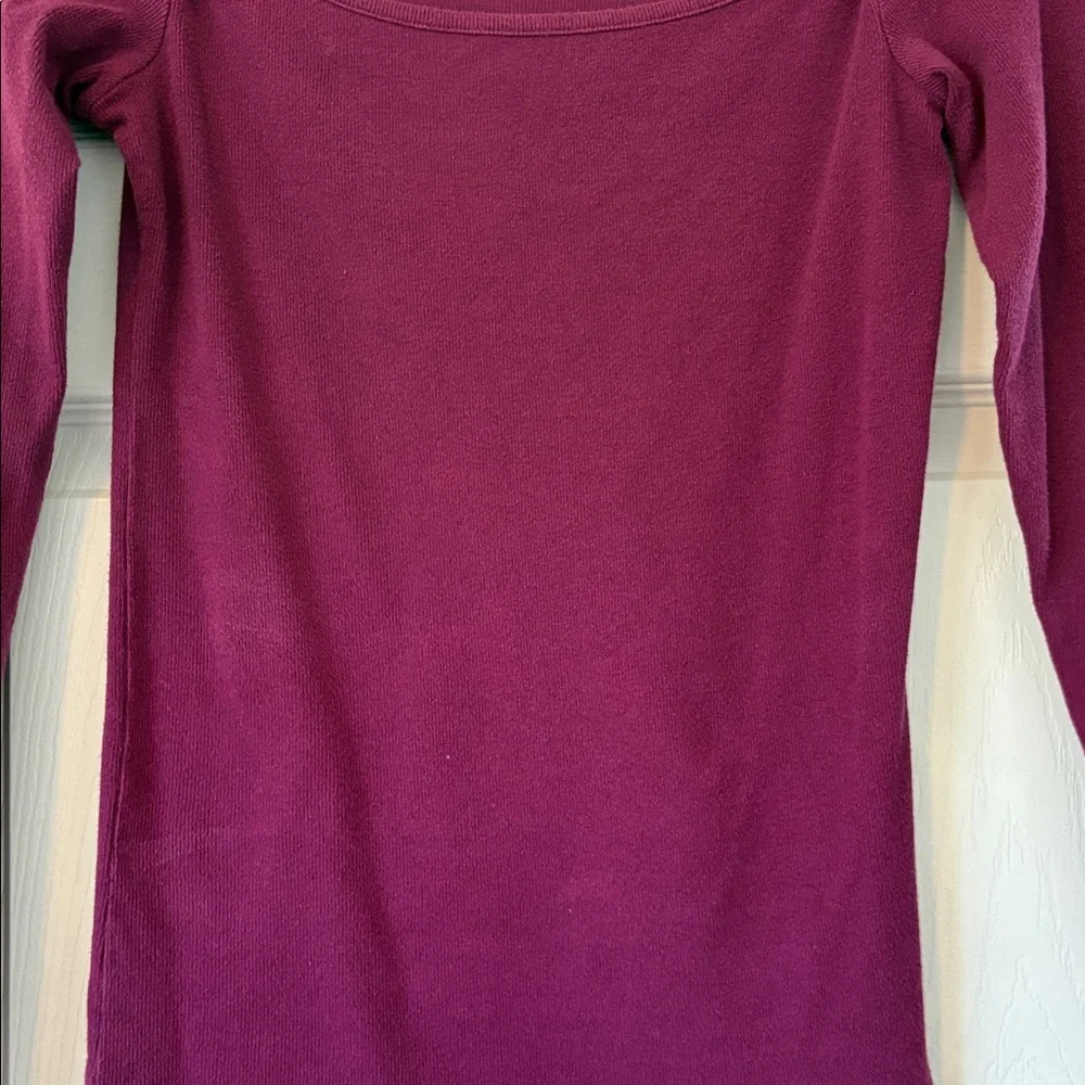 Guess Long Sleeve Cutout Top in Plum - Picture 5 of 9